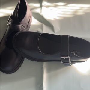 Elegant Black Women's Loafers with Buckle